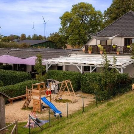 Ein Blick auf den Spielplatz im Fährhaus Spiekerhörn