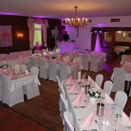 Der Saal „Elbmarsch“ im Restaurant Fährhaus Spiekerhörn